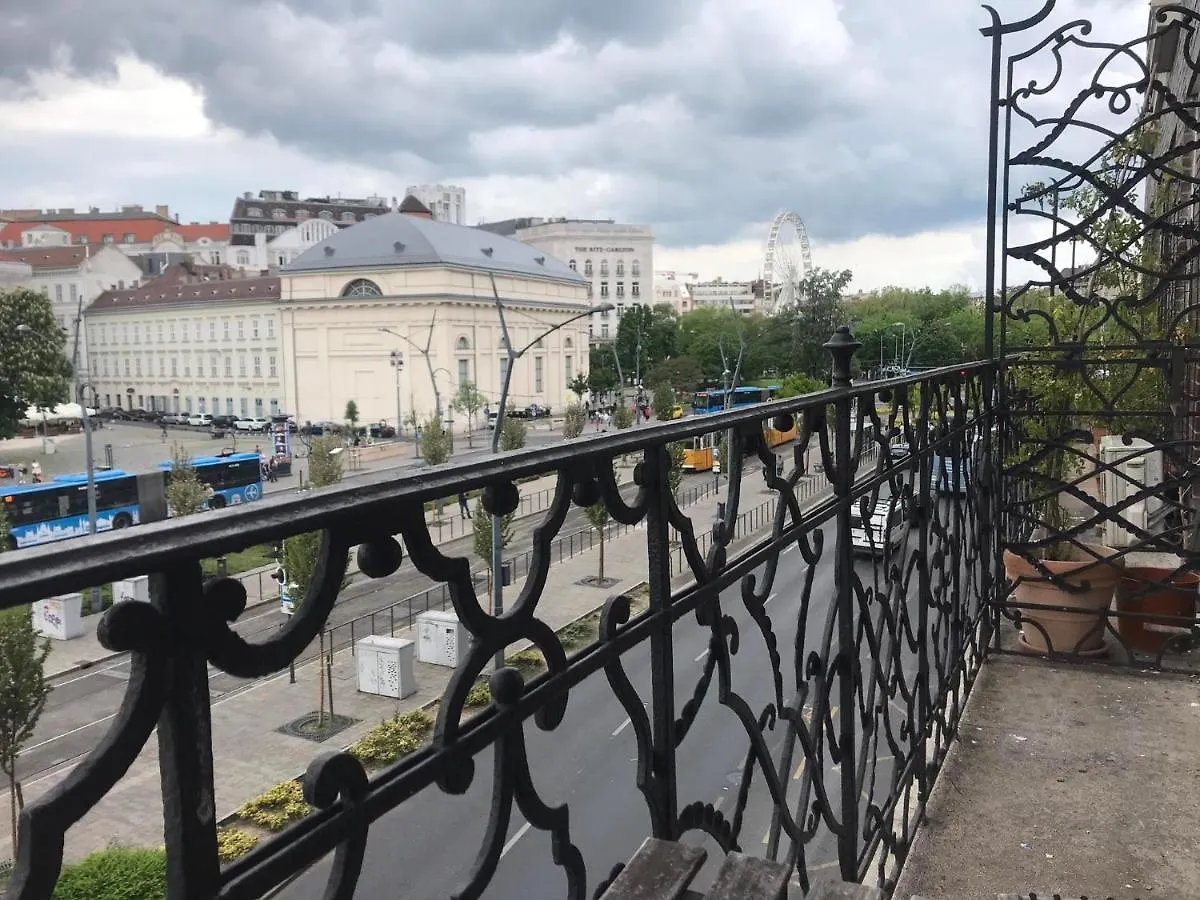 Spacious Apartman In The Center Budapest Hungary